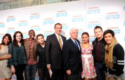 Mayor Gray, Former US Senator Chris Dodd and Nickelodeon Cast